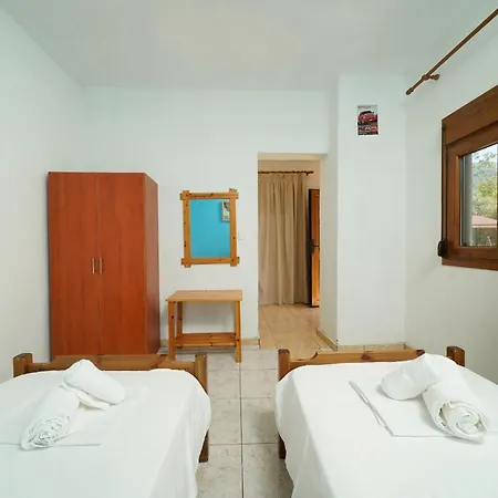 Hotel Athina Villa *