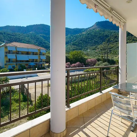 Hotel Athina Villa *