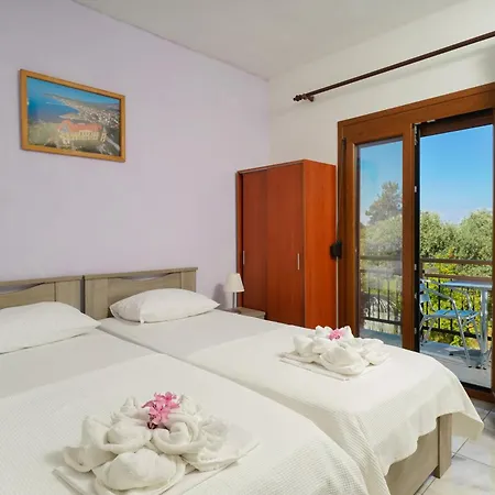 Athina Villa Kinira