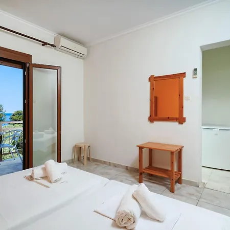 Athina Villa Hotel Kinira