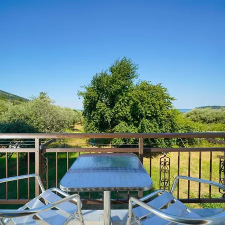 Athina Villa Hotel *