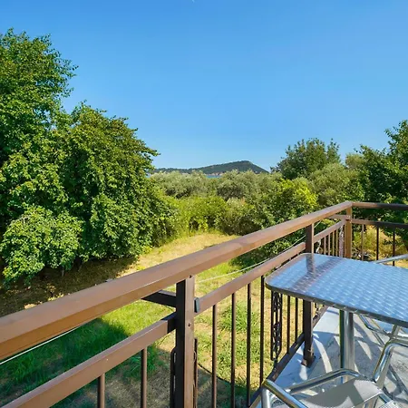 Athina Villa * Kinira