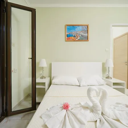 Athina Villa Hotel