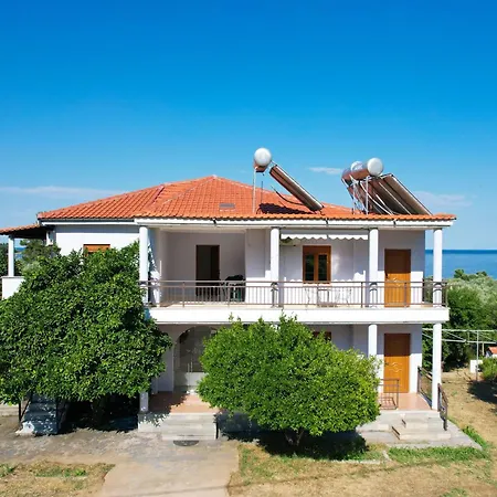 Athina Villa Hotel *