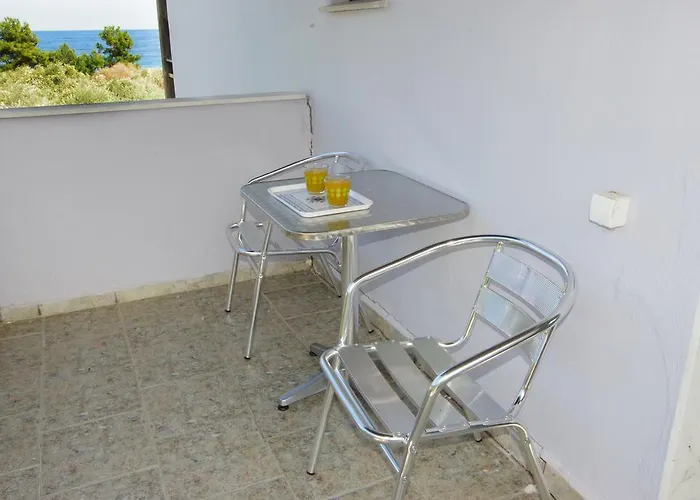 Ξενοδοχείο αθηνά *