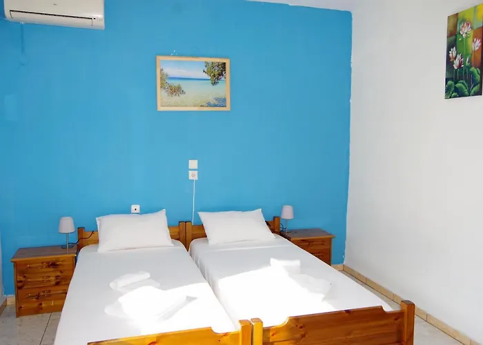 αθηνά Ξενοδοχείο Κοίνυρα