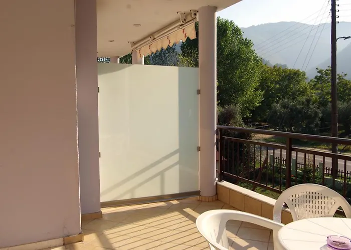 αθηνά Ξενοδοχείο *